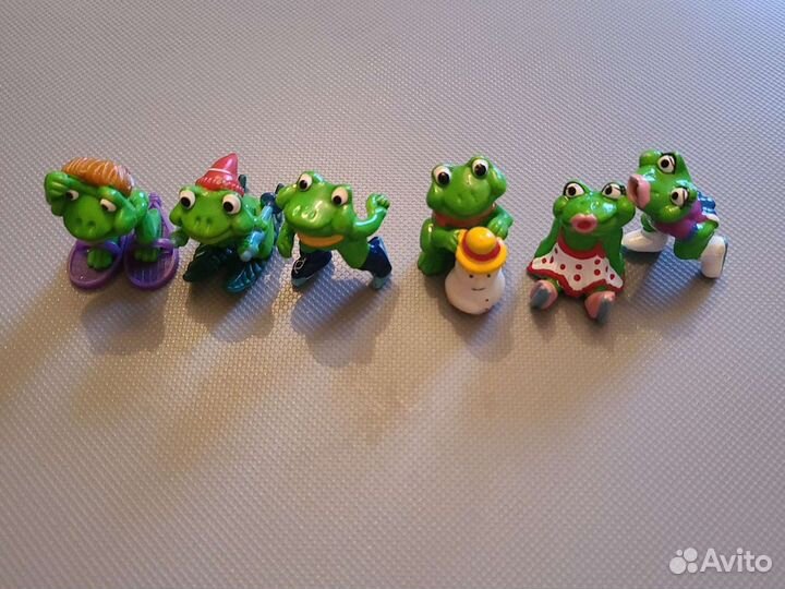 Игрушки из киндер сюрприза Лягушата