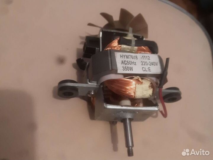 Двигататель HYM7618