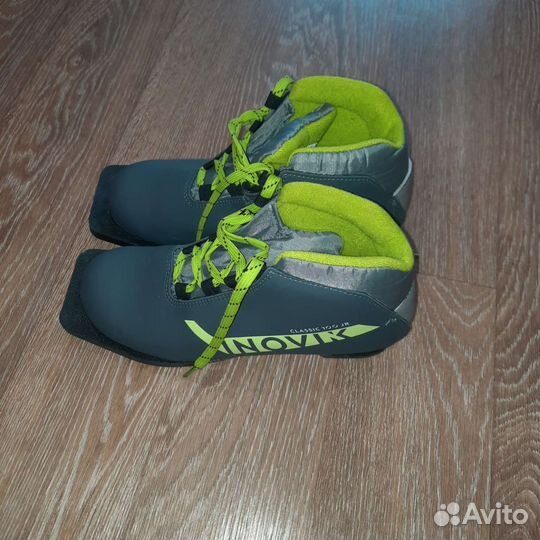 Лыжные ботинки