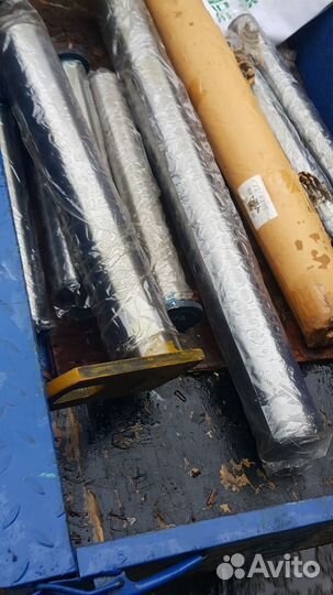 Палец рукоять ковш Хитачи zx225us