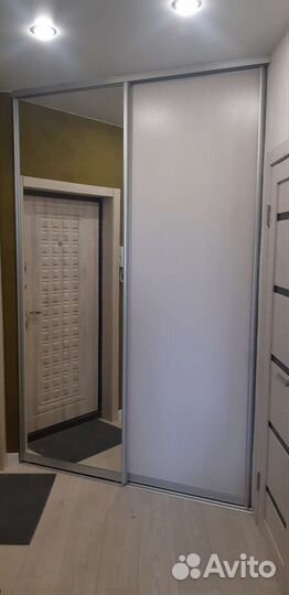 Зеркальные двери купе