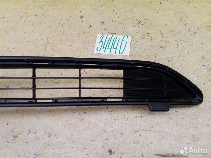 Toyota RAV4 Решетка переднего бампера