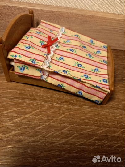 Кровать и комод игровой набор sylvanian families