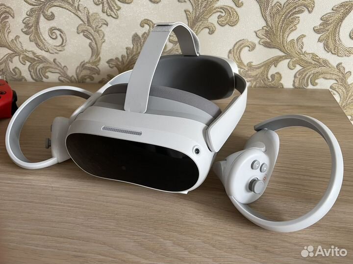 Виар очки pico 4