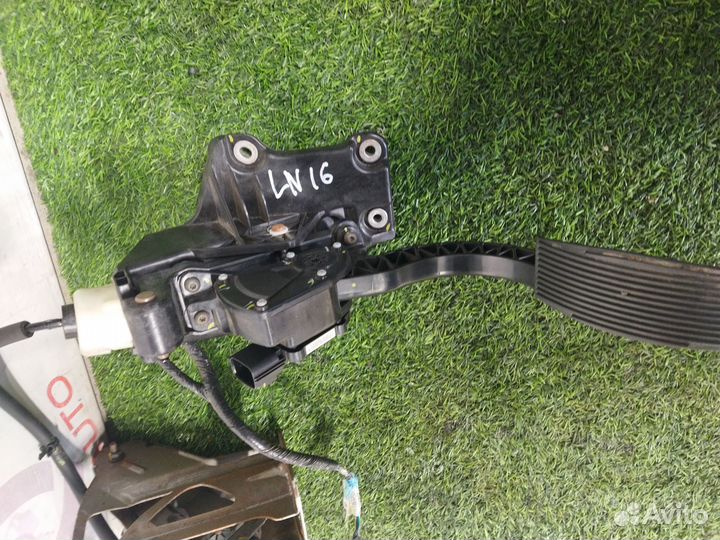 Комплект педалей Lincoln Navigator 3 07г