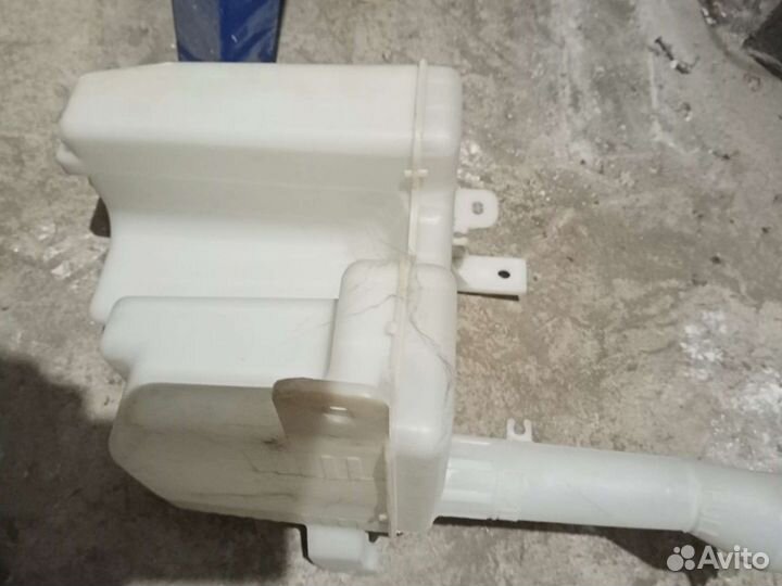 Бачок омывателя Mitsubishi lancer 9