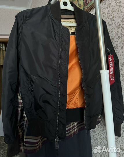 Бомбер alpha industries