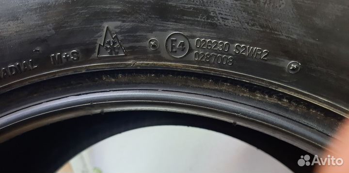 Bridgestone Blizzak Spike-02 SUV 265/65 R17