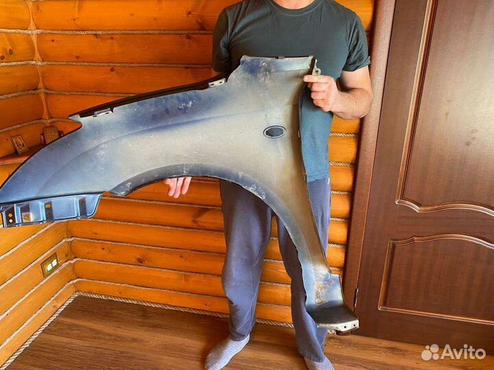 Крыло переднее правое Suzuki swift 3