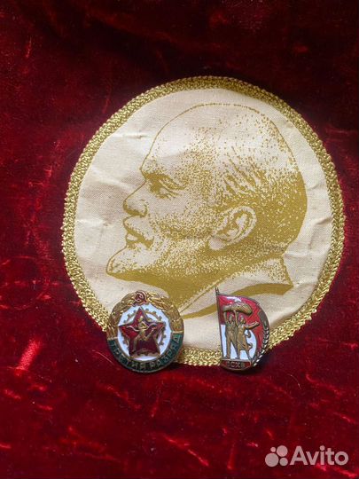 Тяжелые значки СССР