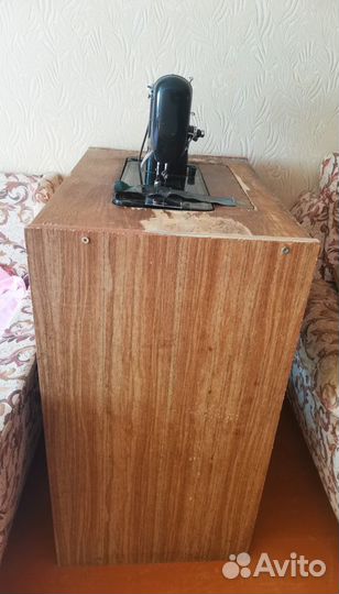 Швейная машинка ножная 