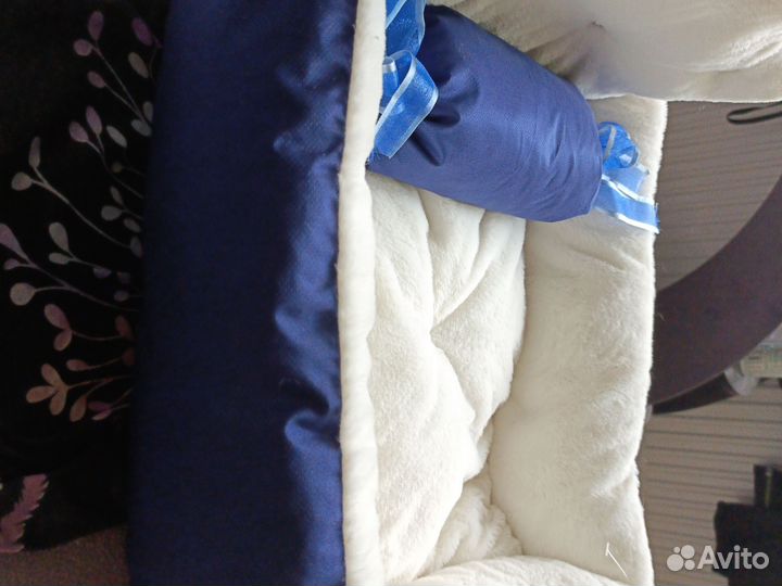 Лежанка для собак и кошек