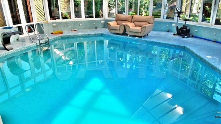 Коттедж 430 м² на участке 15 сот.