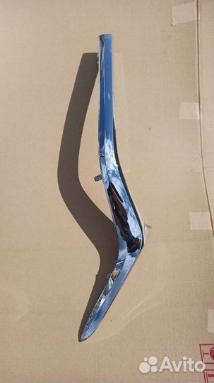 Левый молдинг решетки радиатора Mazda CX-5 2018