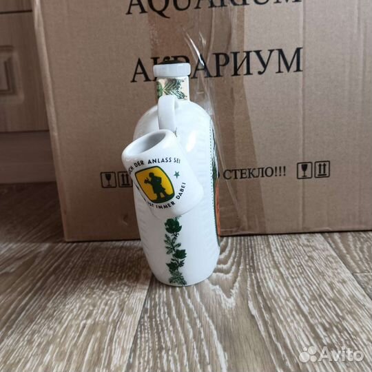 Бутылка с рюмкой производства ГДР