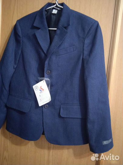 Пиджаки на подкладе, новые, 140 и 146