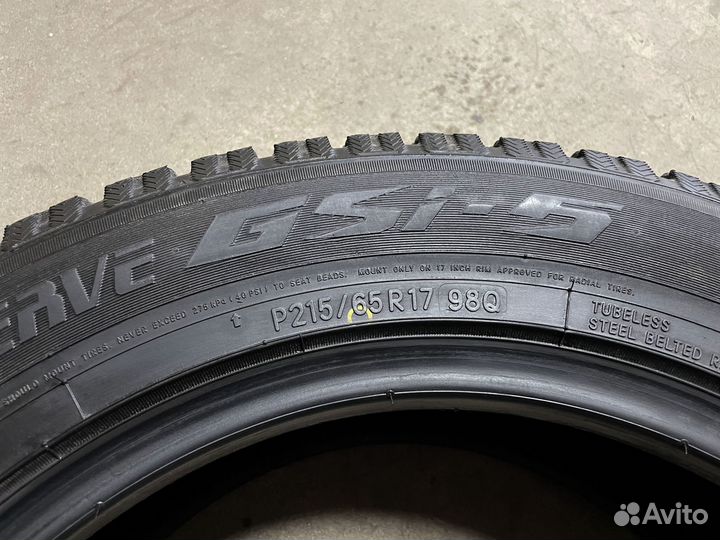 Toyo Observe GSi-5 215/65 R17