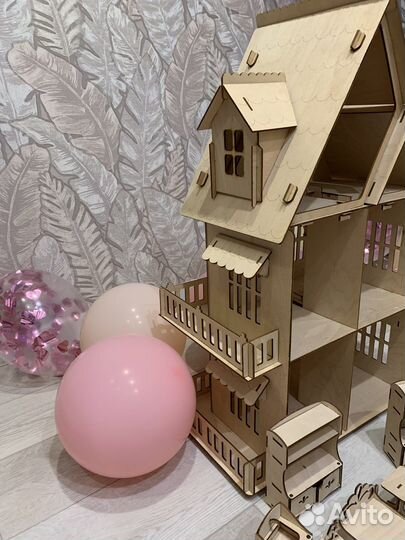 Домик кукольный