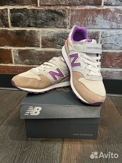 Легкие кроссовки New Balance, р. 34.5 EU