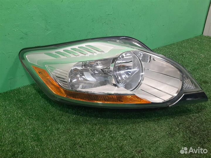 Фара правая Ford Kuga CBV 2011