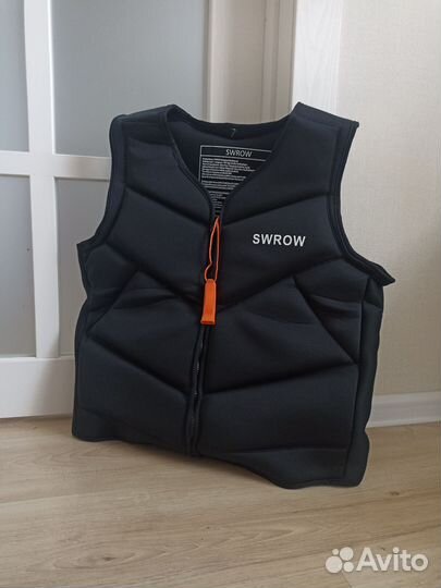 Спасательный жилет