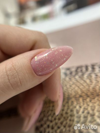 Маникюр и педикюр, наращивание ногтей