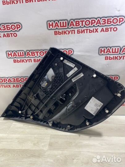 Обшивка боковой двери задняя правая Bmw 1 хэтчбек