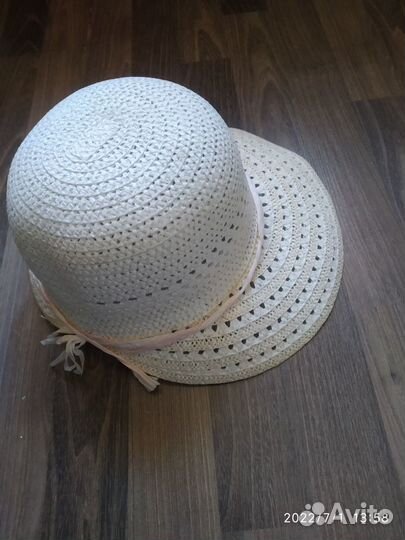 Шляпа женская соломенная