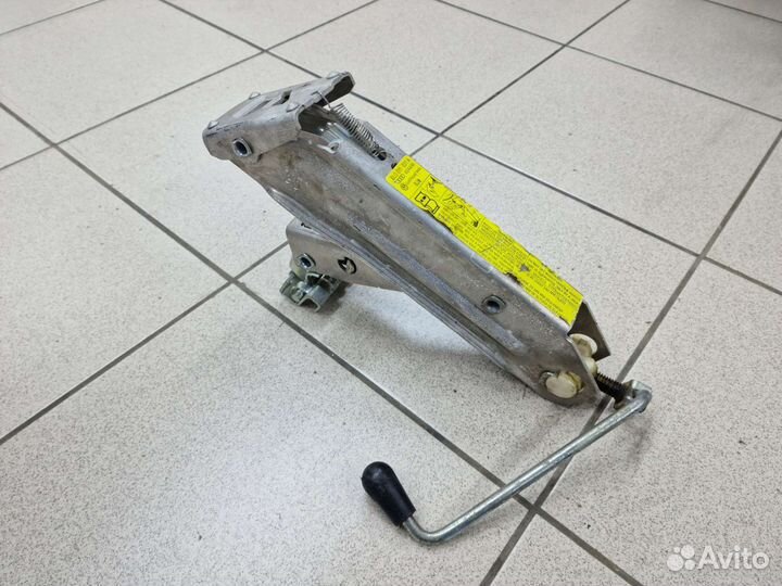 Домкрат VW Golf 4, Bora, Passat B5+/Audi A6 C5, A4