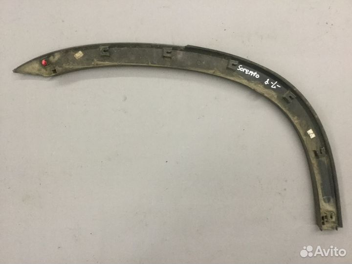 Накладка заднего крыла левого Киа Соренто с 2009г