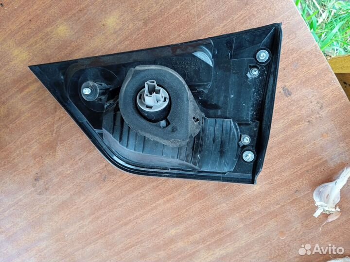 Фары в крышку багажника Митсубиси аутлендер хл