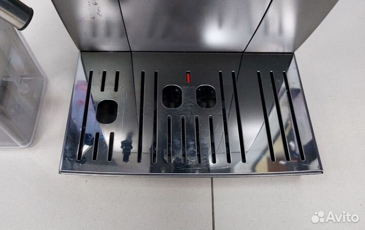 Кофемашина Delonghi ecam 370.95.T