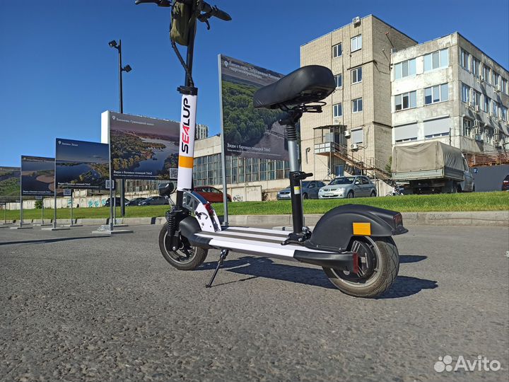 Самокат взрослый электрический бу