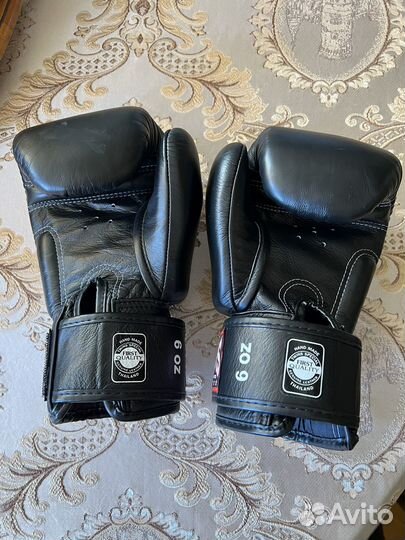 Боксерские перчатки twins 6 oz