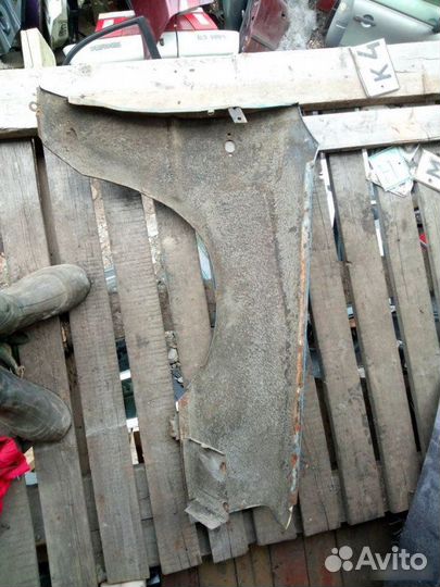 Крыло переднее левое Иж Ода 1991-2005