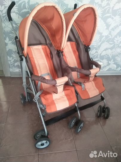Прогулочная коляска для двойни или погодок бу