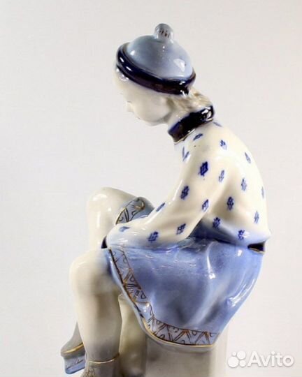 Фарфоровые статуэтки