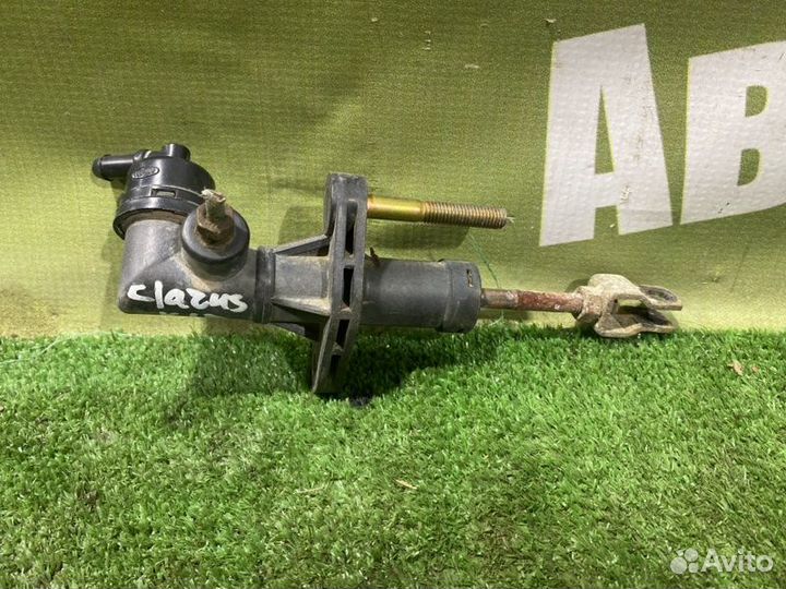 Главный цилиндр сцепления Kia Clarus FE