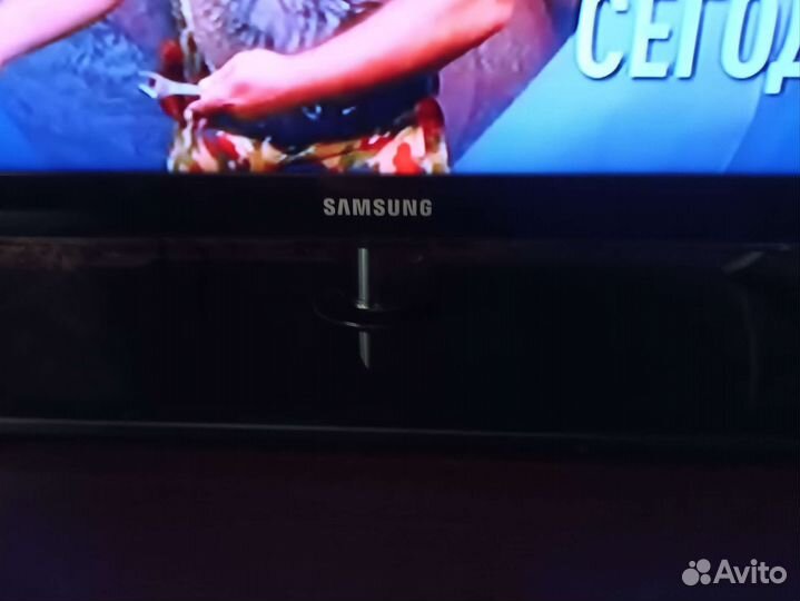 Телевизор Samsung 40 дюймов