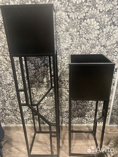 Подставка для цветов напольная металлическая