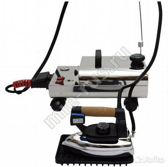 Парогенератор с утюгом Lelit PG 024N