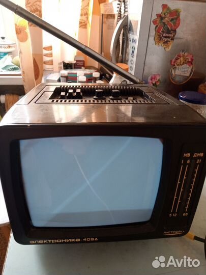 Телевизор бу переносной