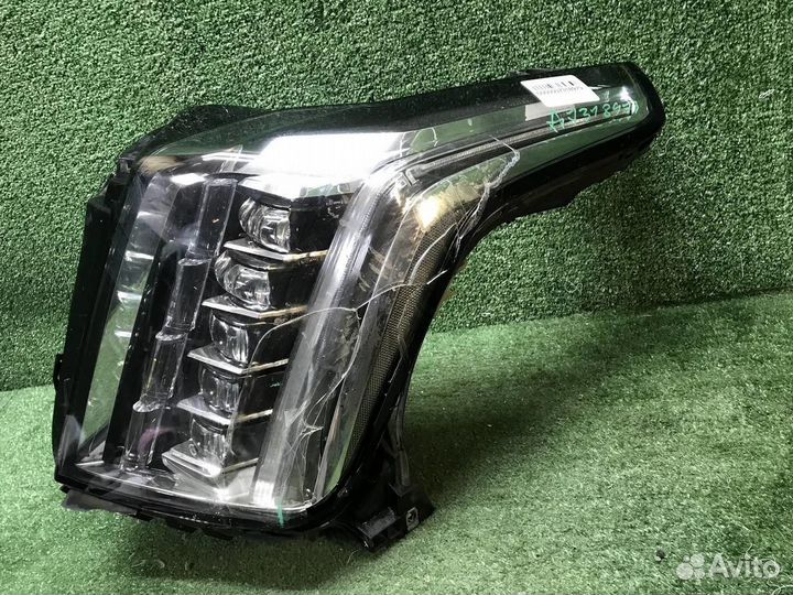 Фара левая Cadillac Escalade