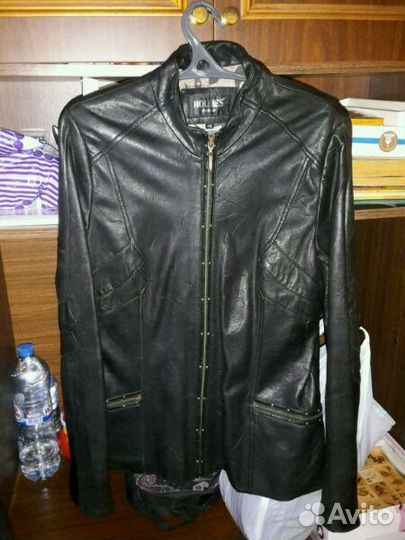 Кожаная куртка. Очень красивая