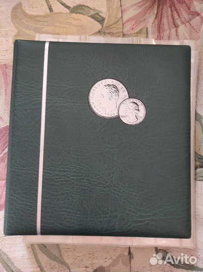 Альбом с монетами разные