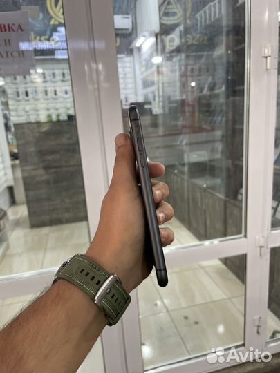 iPhone 11, 256 ГБ