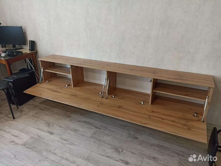 Тумба под телевизор новая Лия дуб вотан