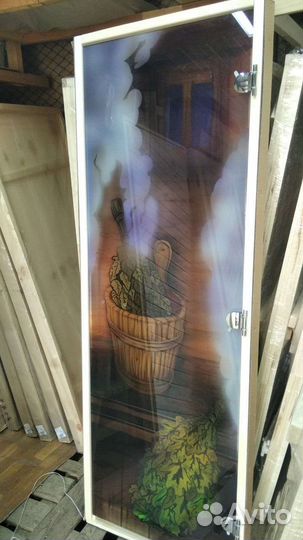 Стеклянная дверь в сауну