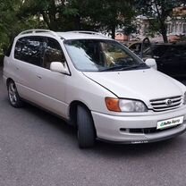 Toyota Ipsum 2.0 AT, 2000, 510 000 км, с пробегом, цена 495 000 руб.