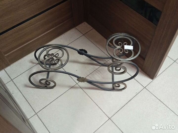 Подставка для цветов